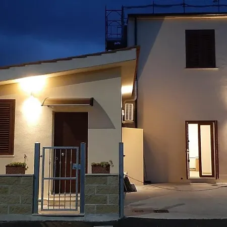 Tuscanyanne شقة